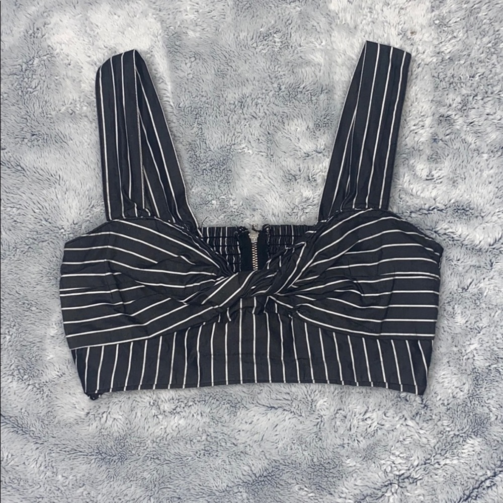 Stretchy cropped top
